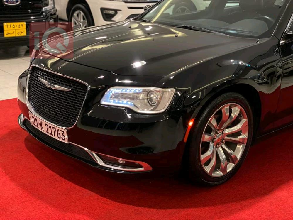 كرايسلر 300